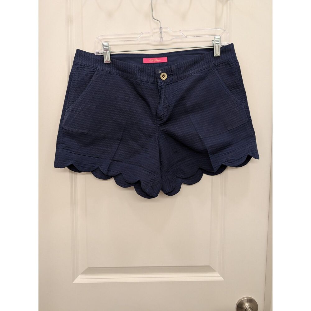Lilly Pulitzer Navy Blue Seersucker Scalloped Hem Shorts Size 6 Flaw